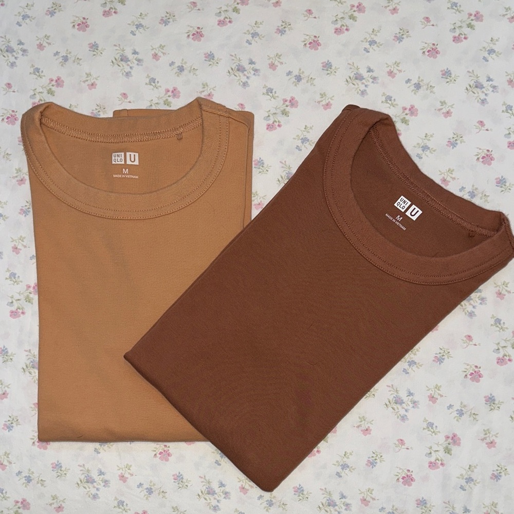 Uniqlo Women’s Short Sleeve Tees in Chocolate and Mousse Brown PK of 2